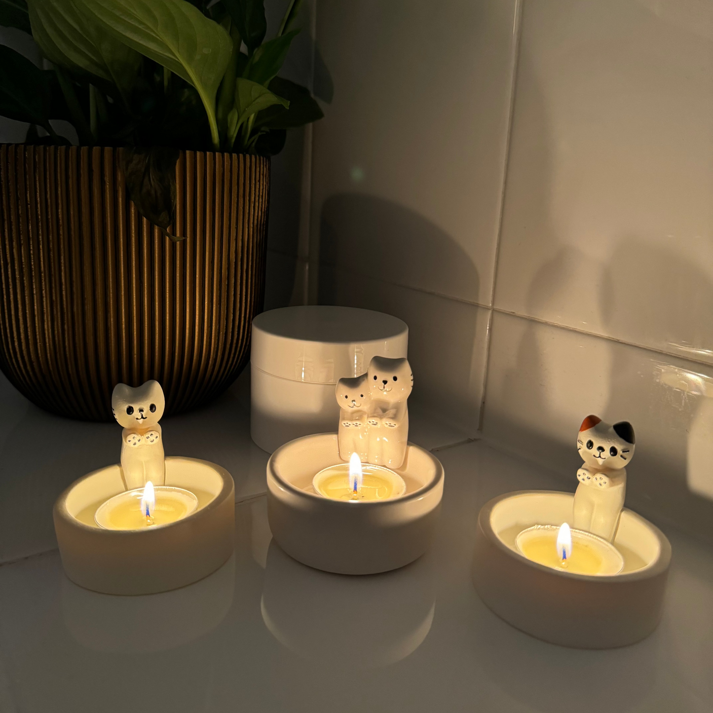 The Cute Cat Candle Holder